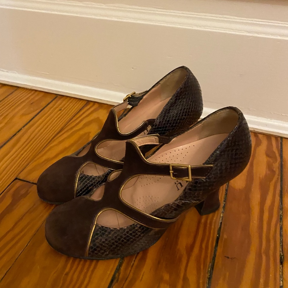 Anyi Lu brown suede/snakeskin pumps, gold trim, made in Italy, size 7 (37)